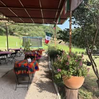 Área exterior de El Camarón Azul